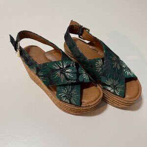 Franco Sarto Caroline 2 Wedge Sandal Size 5 EUC